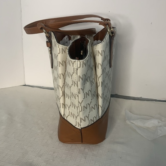 Jones, New York satchel - Picture 3 of 11